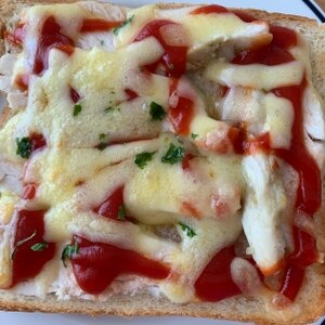 惣菜パン●サラダチキンのケチャップ＆チーズトースト